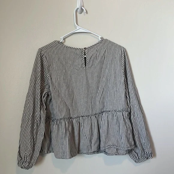 Universal Thread baby doll shirt! - Picture 2 of 3